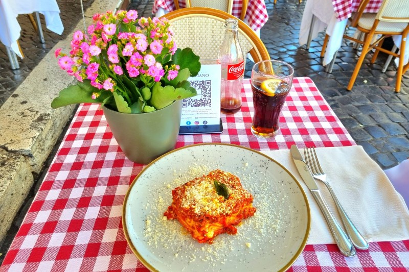 a plate of bolognese lasagna I ate when I spent 3 days in Rome