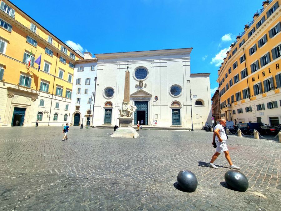 St._Mary's_Basilica_Minerva_and_Elephant_Obelisk